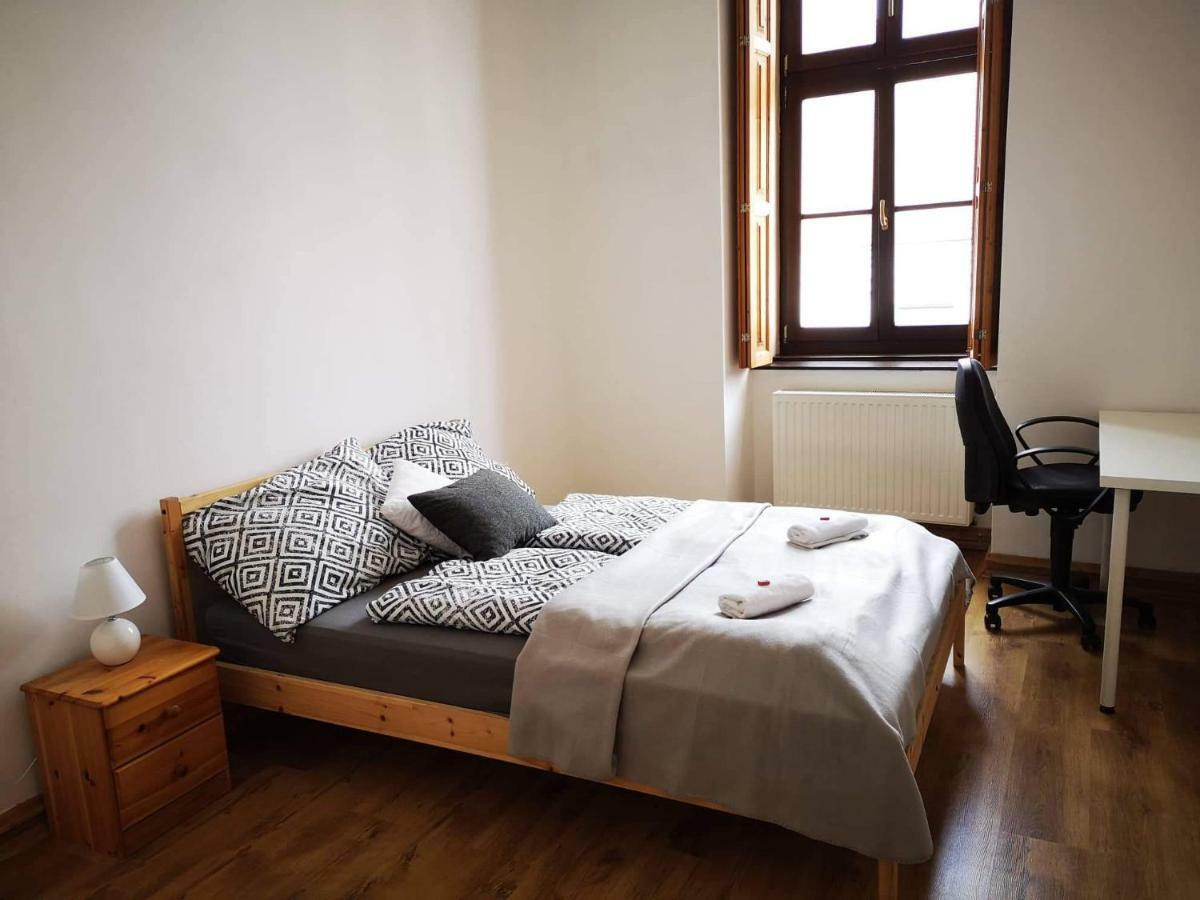 King 38-1 Apartman Διαμέρισμα Πετς Εξωτερικό φωτογραφία